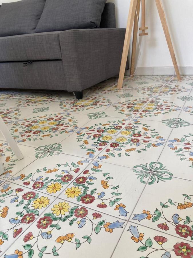 A Casa Di Nonna Ida, Nel Cuore Pulsante Di Napoli Exterior photo